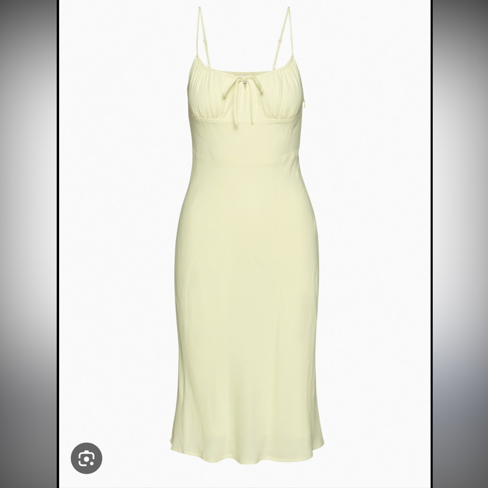 Aritzia Bellow dress size 8